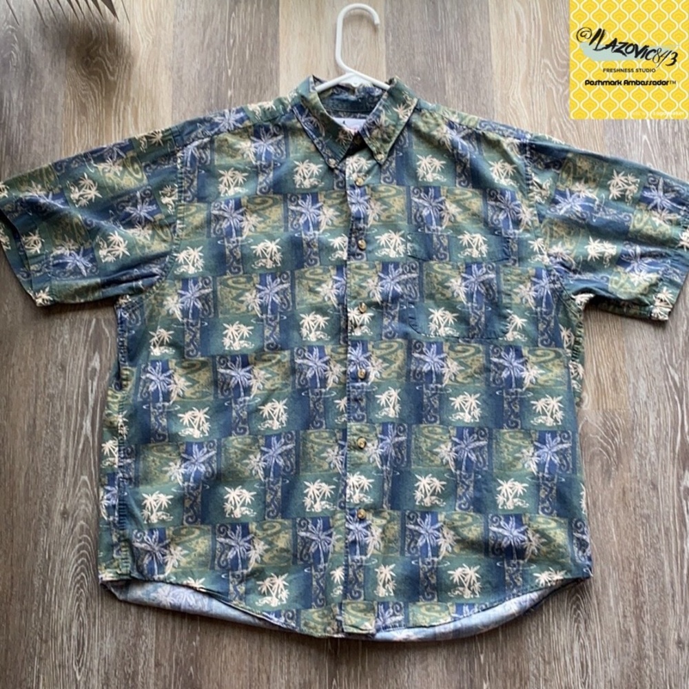 World Wide Sportsman Short Sleeve Button Down
